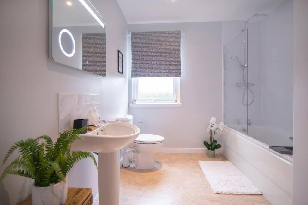 Вилла Calm Scottish Country Escape With Hot Tub Sleeps 6 Инвернесс Экстерьер фото